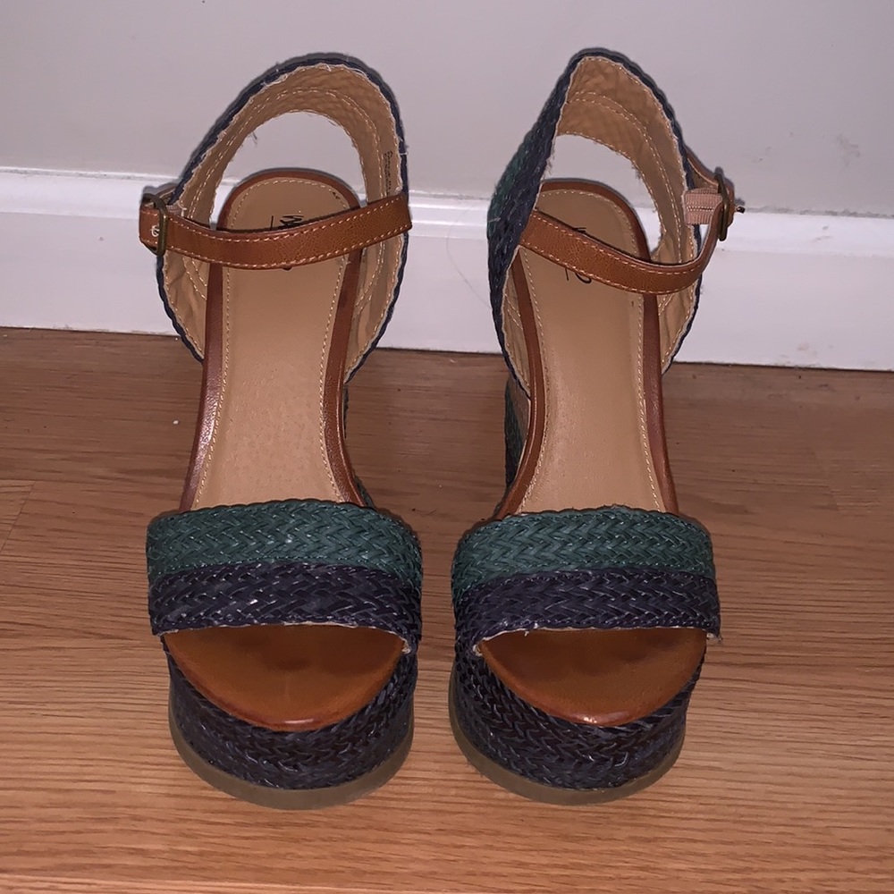 Cute Teal Wedges - Picture 3 of 3